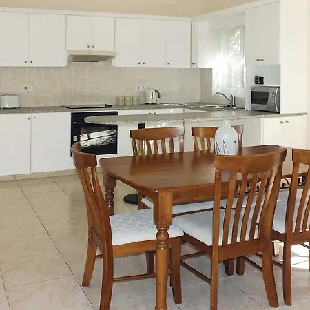 Coral Bee - Walking Distance To Coral Bay Vila *