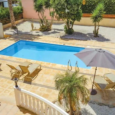 Coral Bee - Walking Distance To Coral Bay Vila