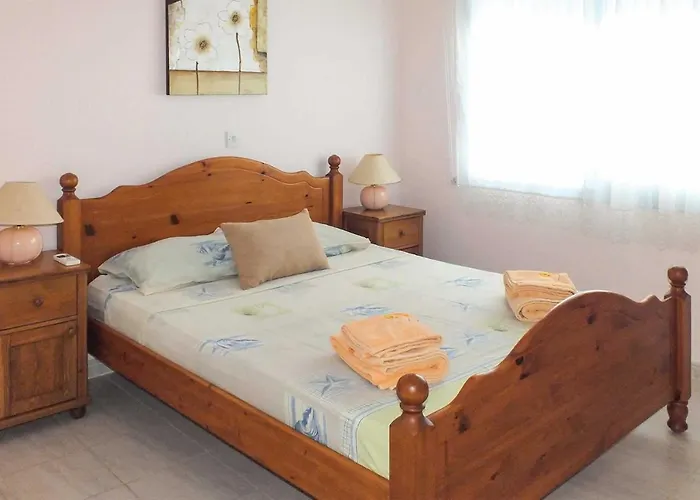 Vila Coral Bee - Walking Distance To Coral Bay