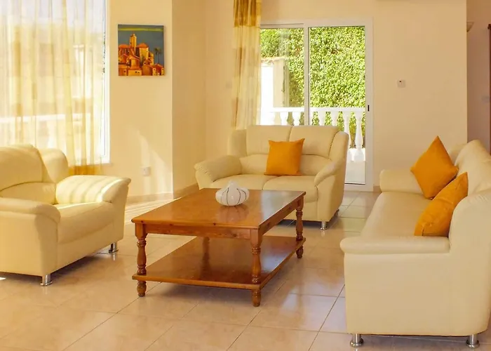 Coral Bee - Walking Distance To Coral Bay Vila