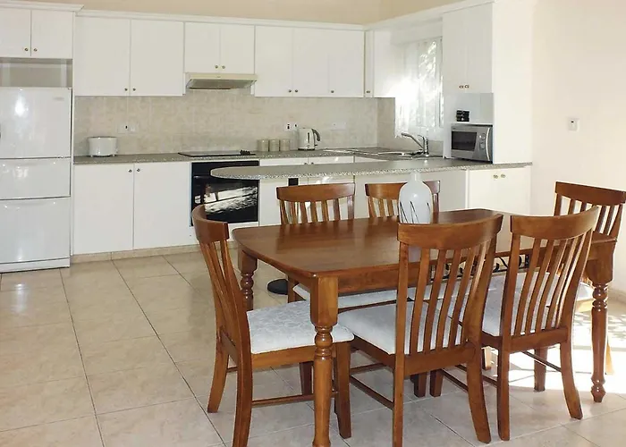 Coral Bee - Walking Distance To Coral Bay Vila *